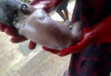 OAU STUDENT CAUGHT FLUSHING HER NEW BORN BABY INSIDE THE TOILET